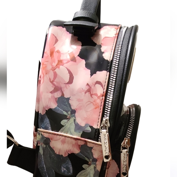 Betsey Johnson Travel Back Pack - Picture 6 of 16